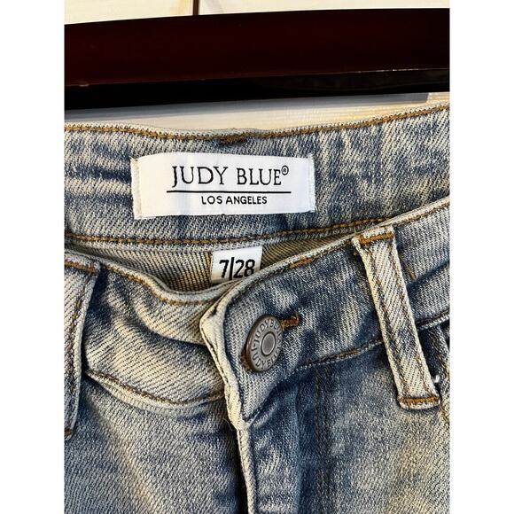 Judy Blue Women’s Destroyed Straight Fit Slit Hem Jeans Size 28 High Rise - Picture 8 of 9